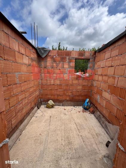 Casă cu 2 camere cu Teren 550 Mp în Central