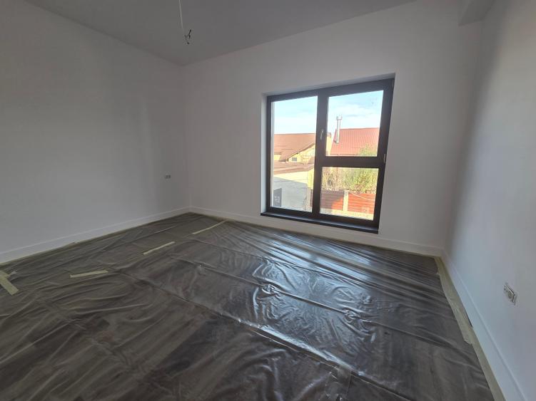 Casă individuală cu 5 camere cu Canalizare în Bragadiru