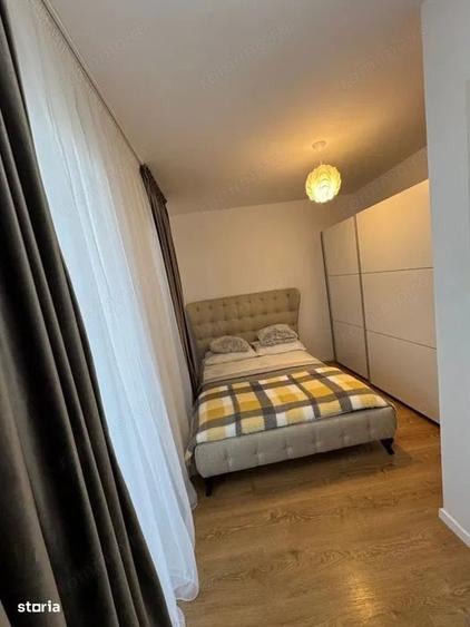 Apartament cu 3 camere semidecomandat în Torontalului
