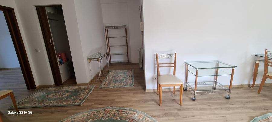 Apartament cu 3 camere decomandat în Dorobanți