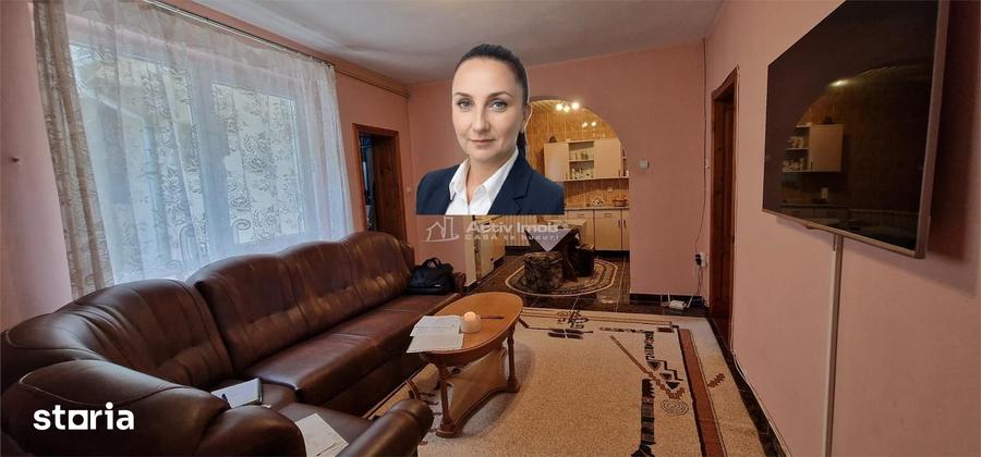 Casă cu 5 camere cu Teren 565 Mp în Central