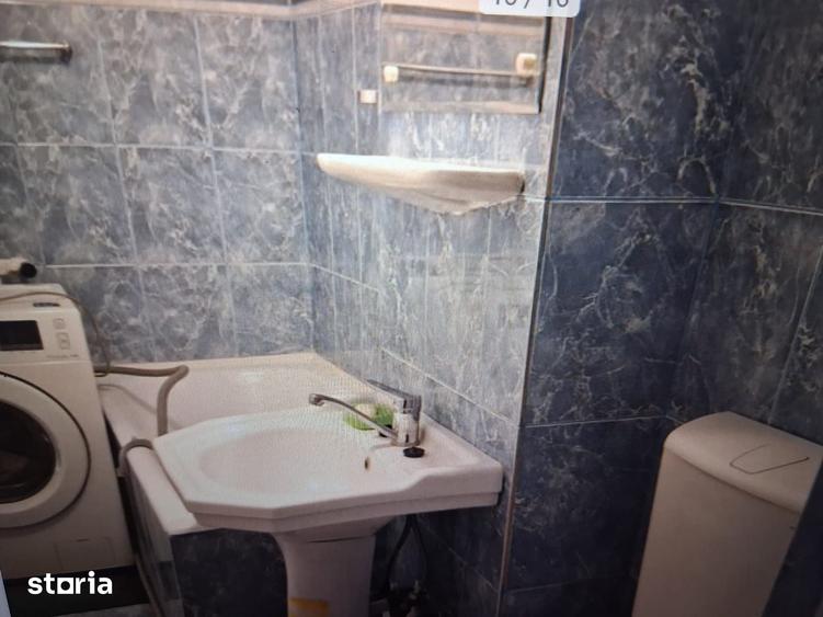 Garsonieră decomandată în Tei