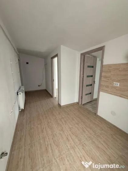 Apartament cu 4 camere decomandat în 1 Mai