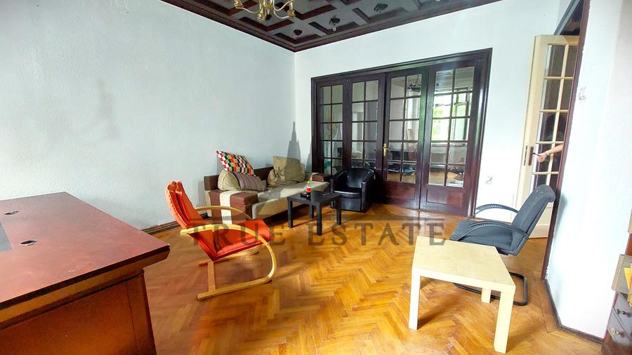 Apartament cu 3 camere semidecomandat în Foișorul de Foc