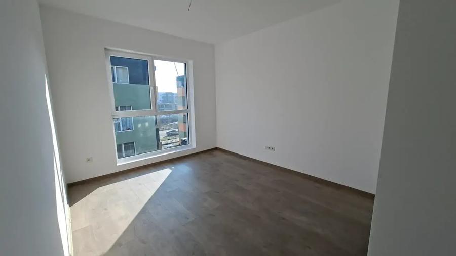 Apartament cu 3 camere decomandat în Theodor Pallady