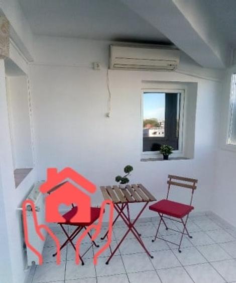 Apartament cu 4 camere decomandat, mobilat în 1 Mai