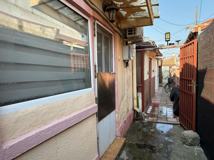 Comision 0% - Zona Stadion - Casa cu 3 camere si dependinte - 8