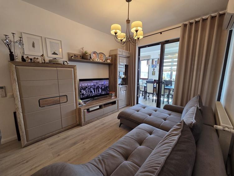 Apartament cu 2 camere decomandat în Central