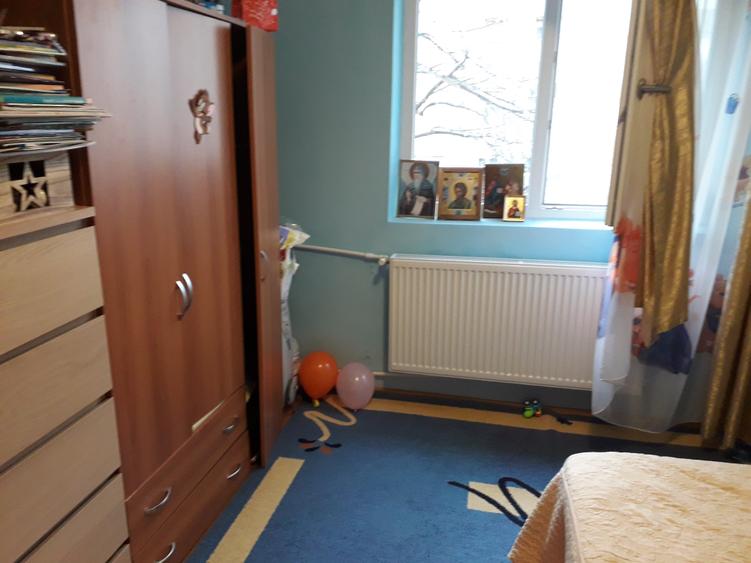 Apartament cu 2 camere decomandat în Drumul Taberei