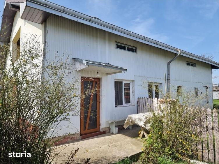 Casă cu 3 camere cu Teren 1850 Mp în Nicșeni