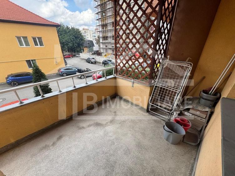 Apartament cu 3 camere decomandat, mobilat în 22 Decembrie 1989
