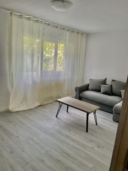 Apartament cu 3 camere decomandat în Bistrița Lac