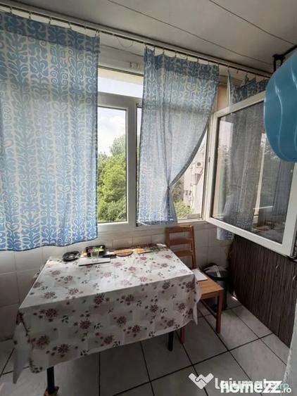 Apartament cu 4 camere decomandat în Herăstrău