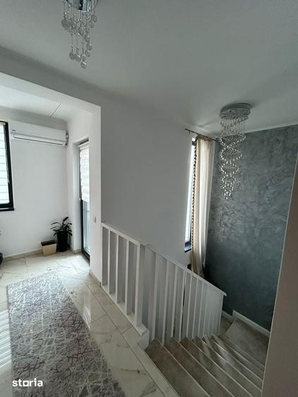 Casă cu 4 camere cu Teren 325 Mp în Podu Roș
