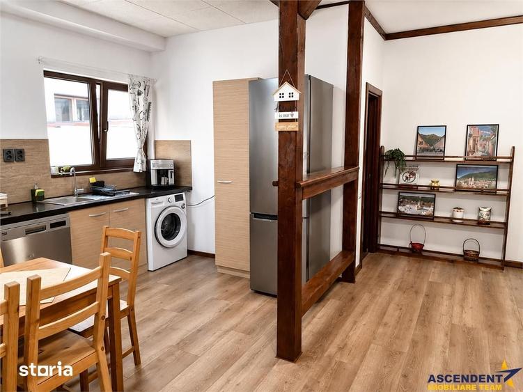 Casă cu 2 camere cu Teren 350 Mp în Florilor