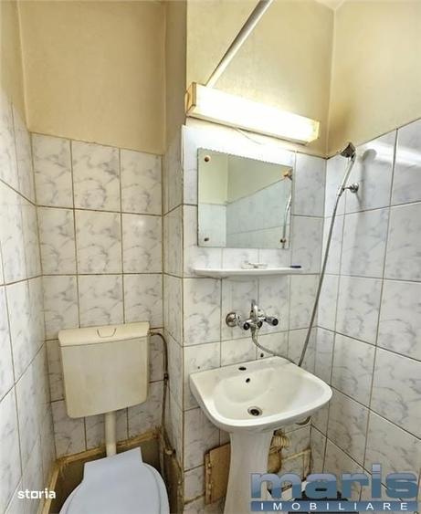 Apartament cu 3 camere decomandat, mobilat în Tudor
