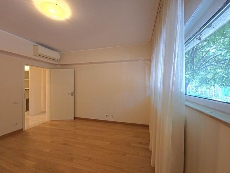Apartament cu 4 camere în Dorobanți