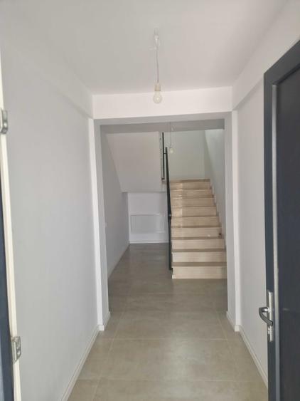 Inchiriez apartamente 2 camere in Valea Adanca - 3