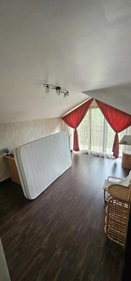 Casă cu Teren 665 Mp în Central