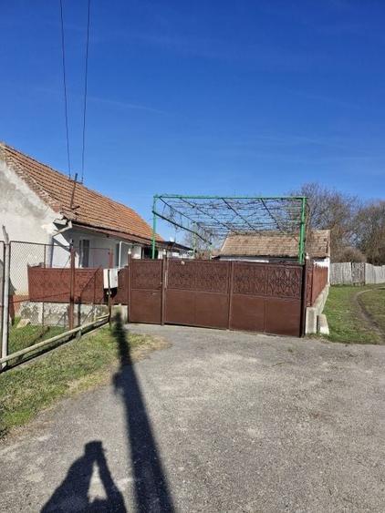 Casă individuală cu 3 camere cu Canalizare în Aurel Vlaicu