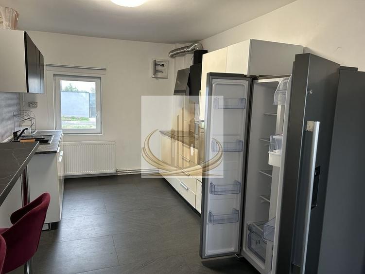 Casă individuală cu 5 camere cu Canalizare în Săcălaz