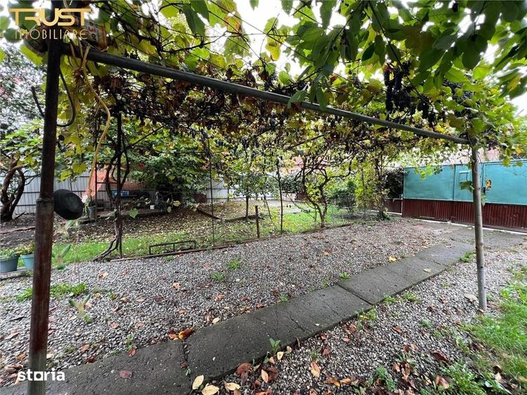 Casă cu 2 camere cu Teren 471 Mp în Central