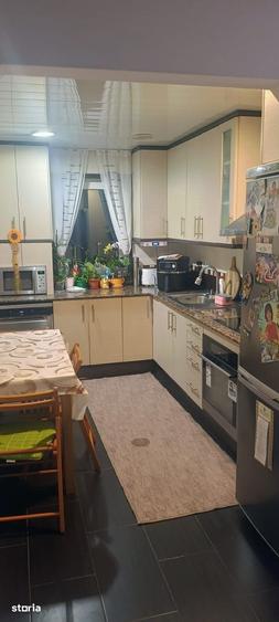 Apartament cu 4 camere decomandat în Terezian