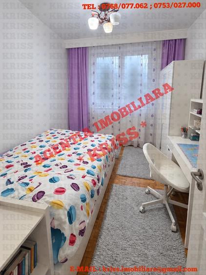 Apartament cu 4 camere decomandat în Negru Vodă