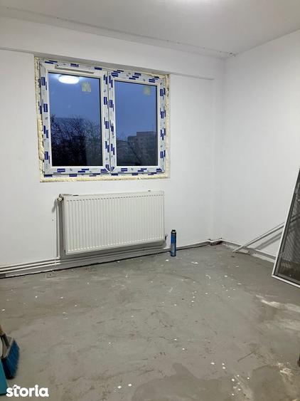 Apartament cu 2 camere decomandat, mobilat în Tei