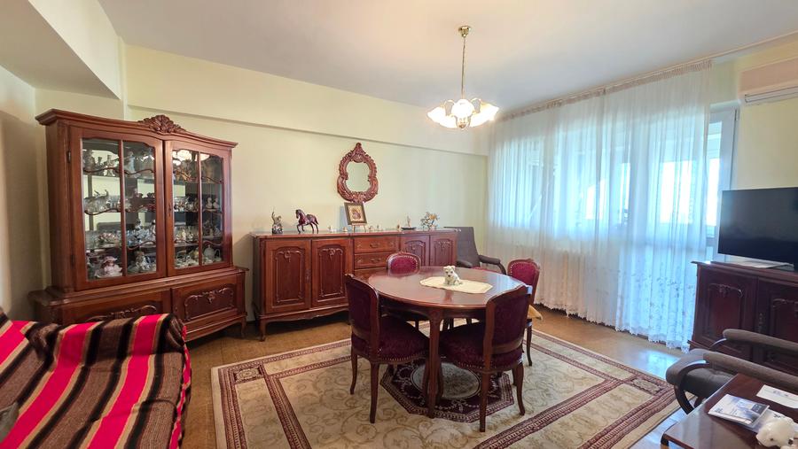 Apartament cu 3 camere decomandat în Chișinau