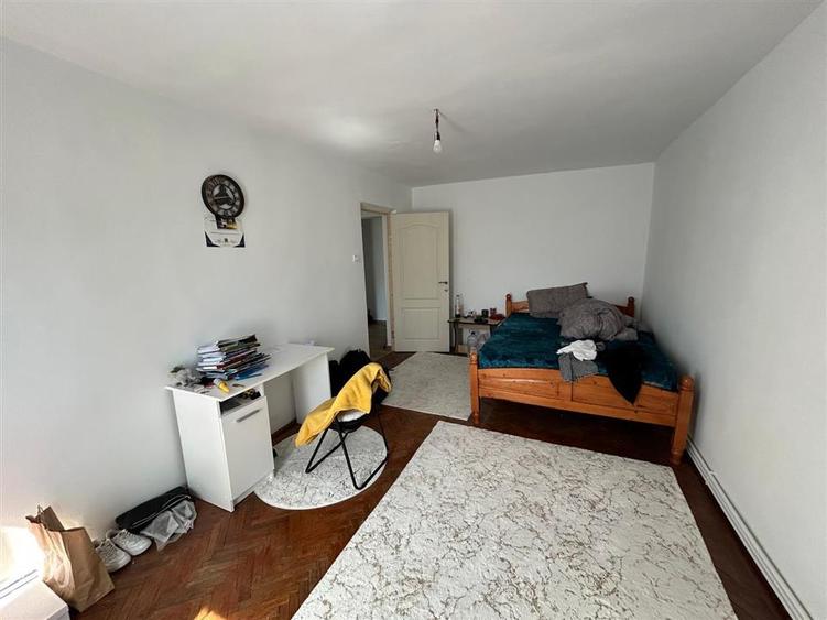Garsonieră decomandată, mobilată în Ultracentral