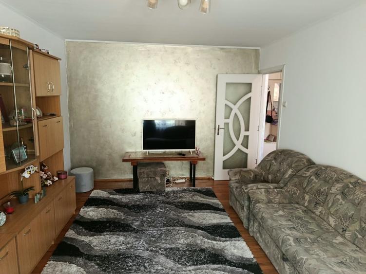 Apartament cu 2 camere decomandat în Decebal