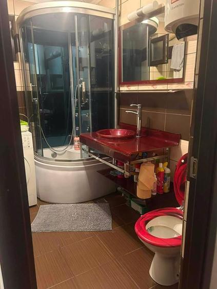 Apartament cu 3 camere decomandat în Exterior Vest