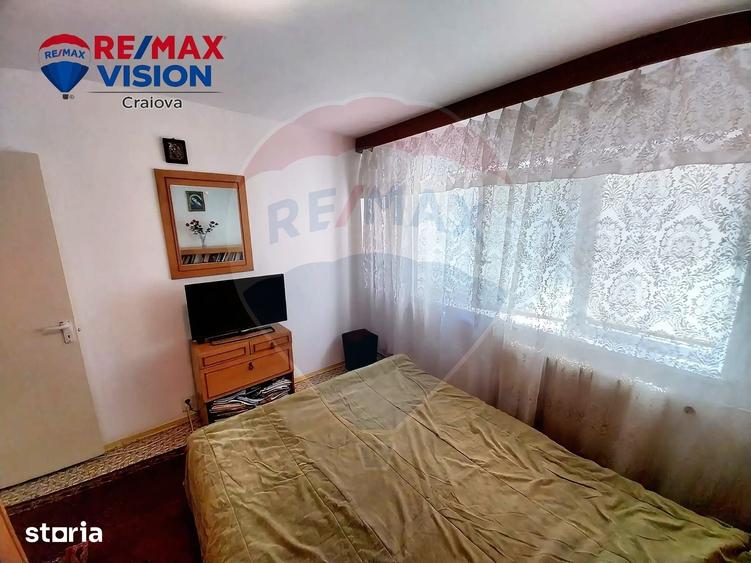 Apartament cu 3 camere decomandat în Valea Rosie