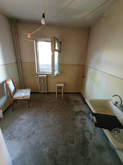 Apartament cu 2 camere decomandat în Nicolina