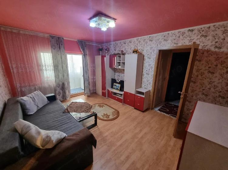 Proprietar inchiriez ap 2 cam zona Lipovei - 1