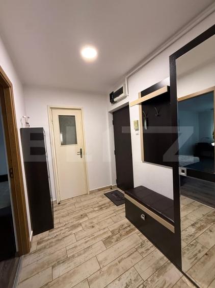 Apartament cu 2 camere decomandat, mobilat în Central