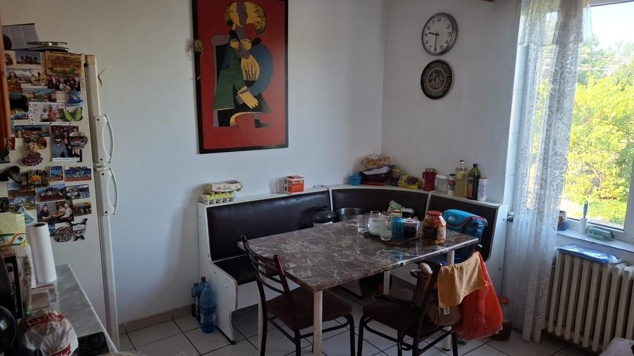 Casă cu 9 camere cu Teren 567 Mp în Central