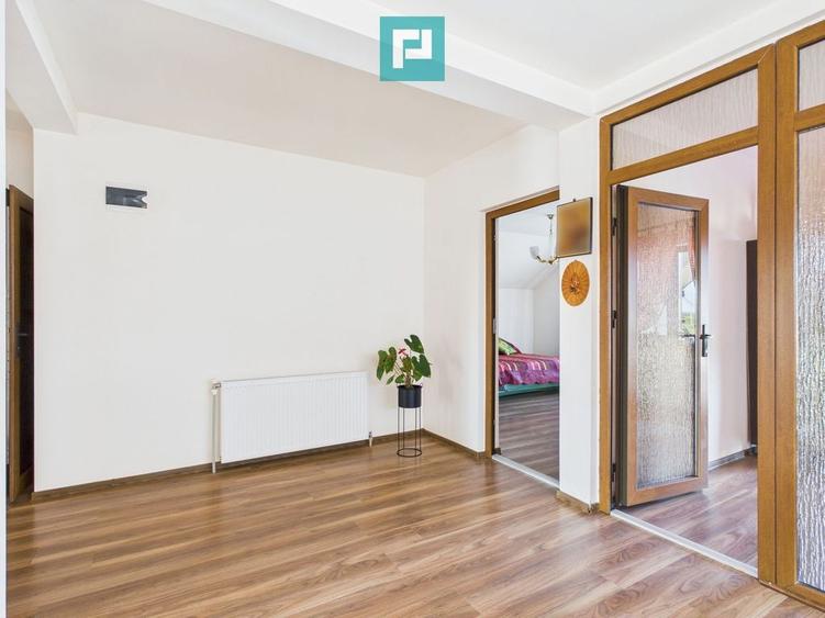 Casă cu 5 camere cu Teren 800 Mp în Zimandcuz
