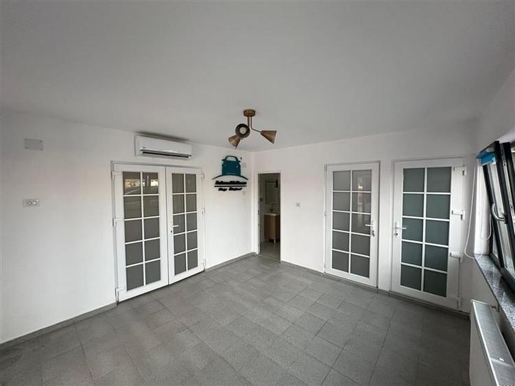 Spațiu comercial, de 90 mp, în Sud
