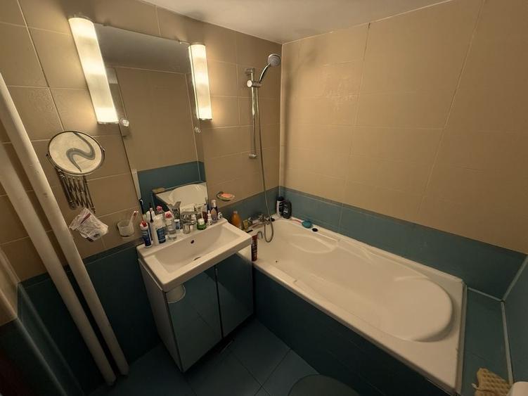 Apartament cu 2 camere decomandat în Gara de Nord