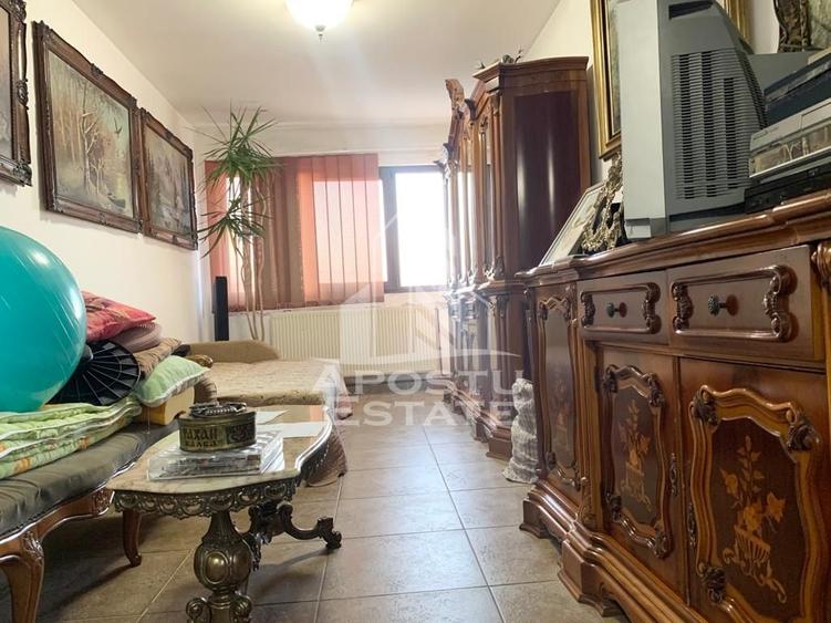 Casă individuală cu 6 camere cu Piscina în Jebel