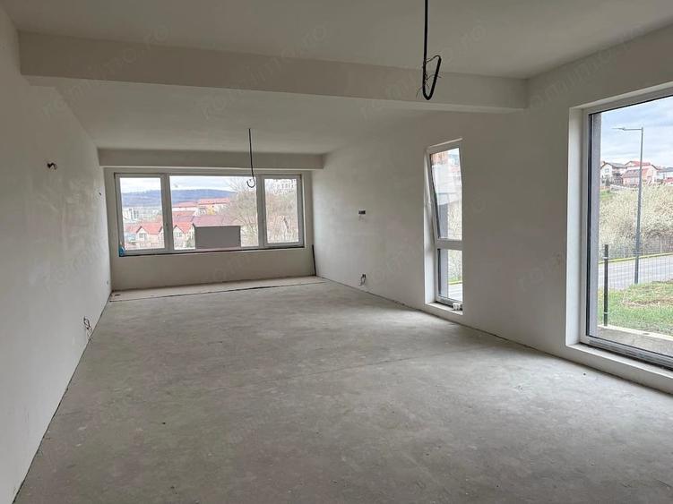 Casă cu Teren 260 Mp în Dâmbul Rotund