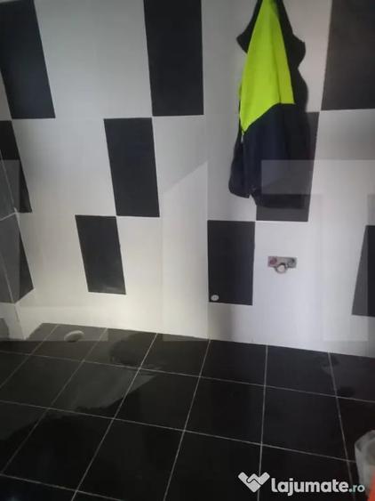 Casă cu 5 camere cu Teren 1050 Mp în Cătămărești