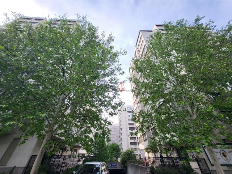 Apartament cu 2 camere decomandat, mobilat în Basarabia