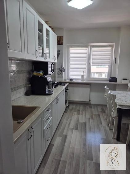 Apartament cu 3 camere decomandat în Progresul