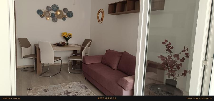 Apartament cu 2 camere decomandat în Runcu