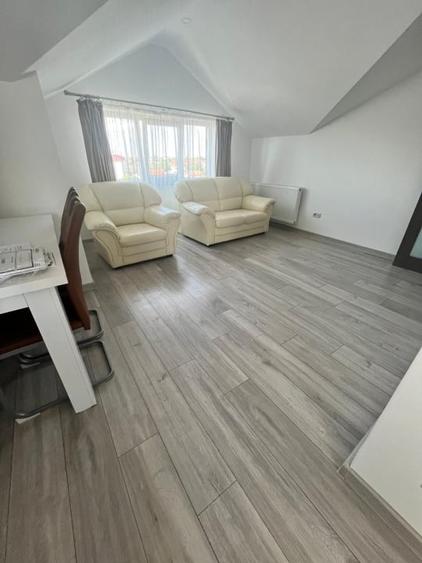 Apartament cu 3 camere decomandat, mobilat în Nord