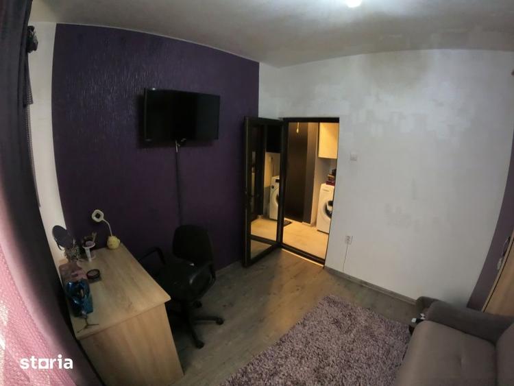 Apartament cu 3 camere, mobilat în Central