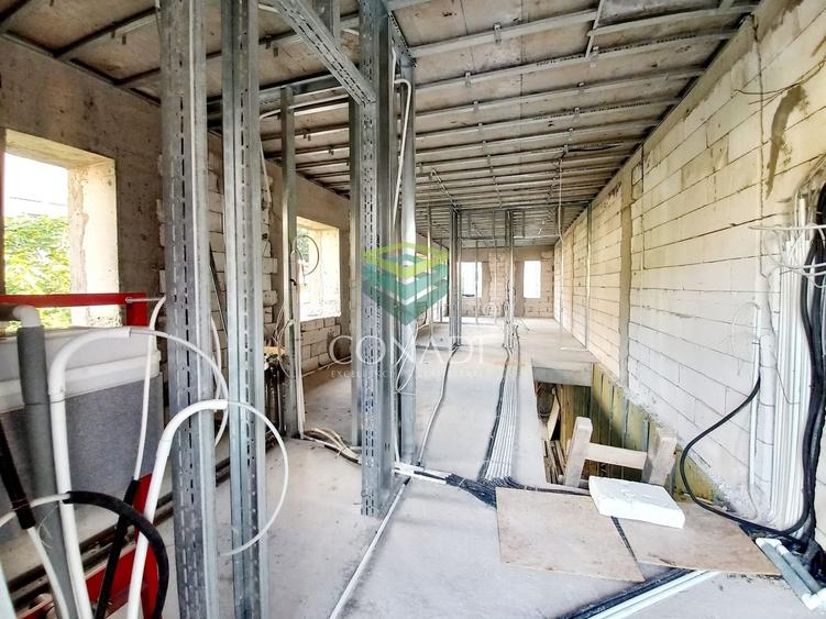 Casă individuală cu 4 camere cu Canalizare în Polonă